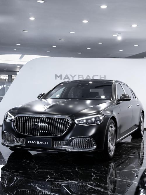 成都84岚图汽车的售后服务让用户无忧出行，迈巴赫未来的豪华车趋势